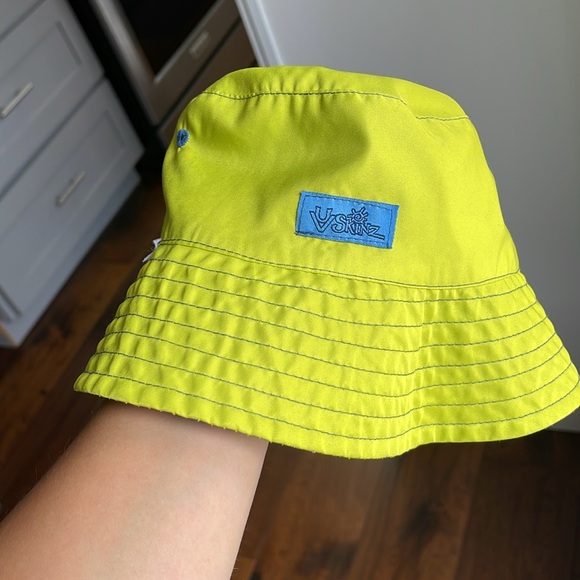 Reversible bucket hat - Picture 5 of 6